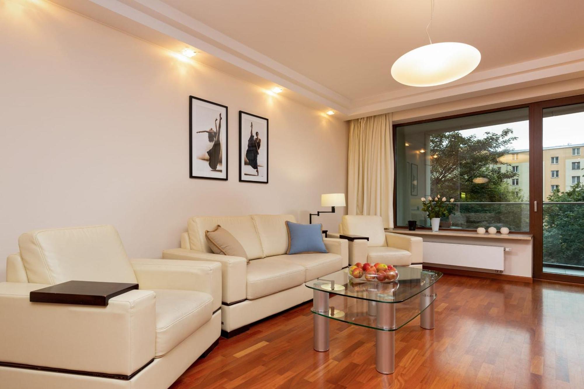 Center Exclusive By Renters Prestige *